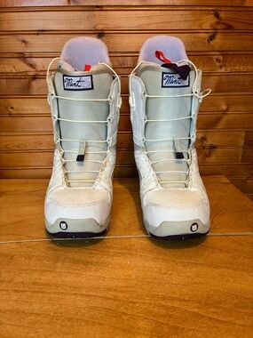 Burton Mint White and purple Snowboard Boots women’s